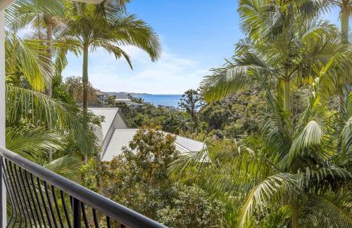 Coolum Beach House | Beachside 4-Bed Retreat with Study Nook & Views