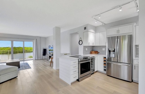 Ocean Ridge Condo | Beachside Condo Offering The Best Bay Views in Palm Beach - Key West Vibe