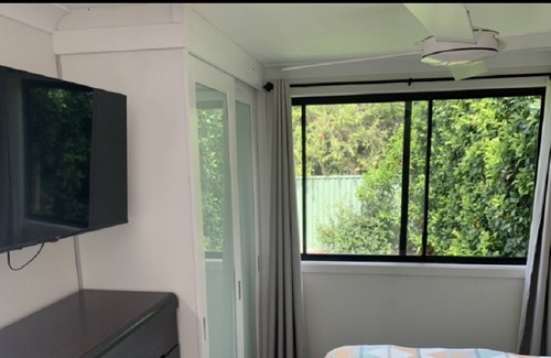 Cronulla Apartment | Beachside pool studio - 2 min from Cronulla beaches!