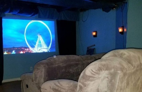 Cliftondale House | 🏖️ BeachTheme Vaca Pool/Hottub♨ Fire Pit and Theater In Atlanta 15min fr Arpt