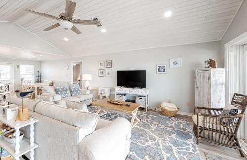 Dauphin Island House | Beachy Keen
