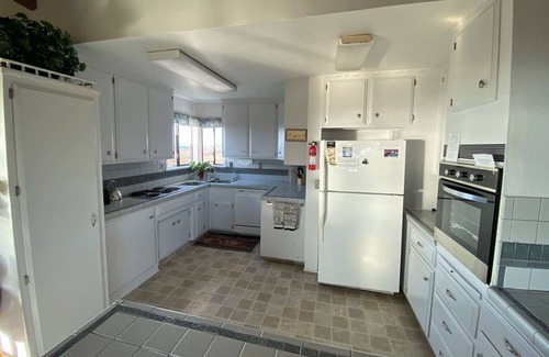 Fort Bragg House | Beacon Guest House - Whale Watchers Delight