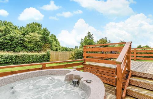 Upper Battlefield Resort | Beaconsfield Park