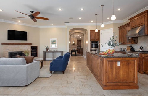 Temecula Villa | Bear Bridge by AvantStay | Hilltop Haven in Temecula w/Views!