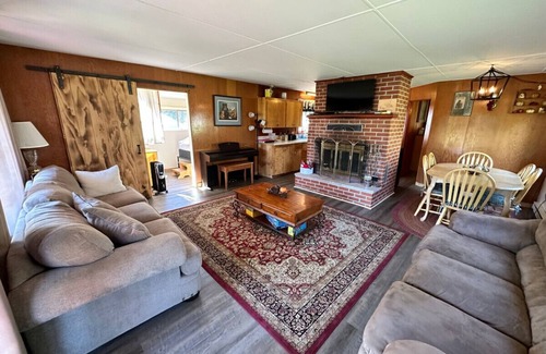 Tamarack Resort House | Bear Cabin .