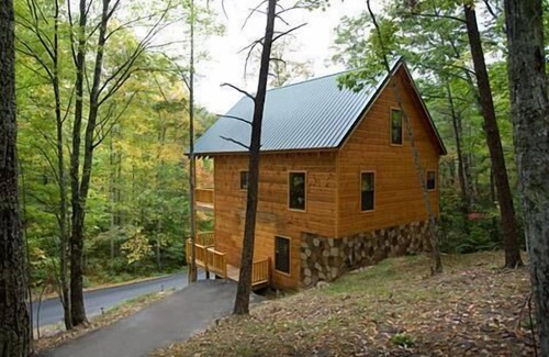Sevierville Cabin | Bear Loads of Fun in Pigeon Forge #unforgettable 2 bedroom w/Gameroom & Full Theater!