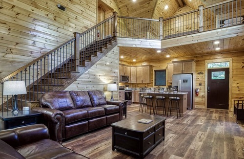 Wears Valley Cabin | Bear Tracks Lodge 4 Bedroom Cabin by RedAwning