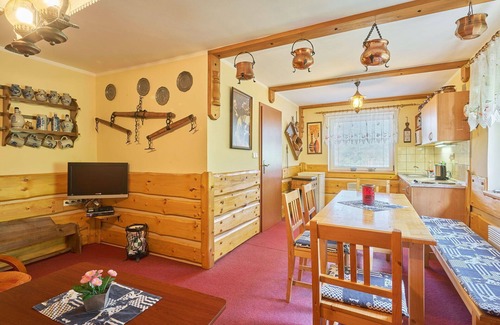 Starkov Villa | Beautiful apartment in villa for 18 people with WIFI, pool, TV, patio and pets allowed