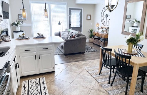 Olathe House | Beautiful 1-Bdrm Private Suite - Like a Resort Overlooking a Creekside Backyard