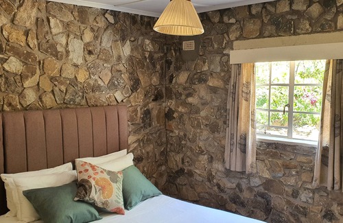 Juliasdale Cottage | Beautiful 1-Bed Cottage in Juliasdale