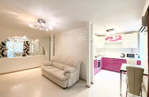 Dnipro Apartment | Beautiful 1-bedroom near Most City Center