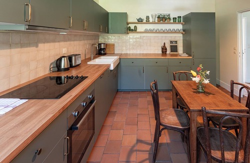 Apremont-sur-Allier House | Beautiful 1900 Demeure with swimming pool and enclosed garden, in a charming village