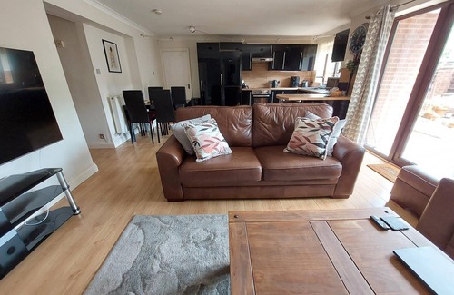 Bolton Apartment | Beautiful 1bed Apartment With a Back Garden