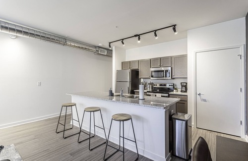 Midtown Apartment | Beautiful 1BR in Midtown and the Medical District