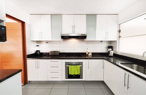 Chacarilla del Estanque Apartment | Beautiful 2,150 sq. ft. 3BR apartment in upscale Chacarilla