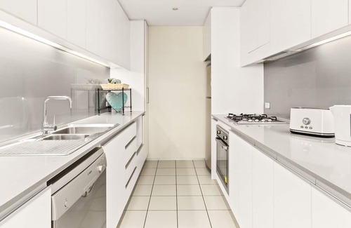 Millers Point Apartment | Beautiful 2-Bed Apartment with views of Barangaroo