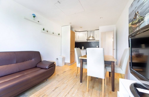 Golborne Apartment | Beautiful 2 Bed Apt - Notting Hill