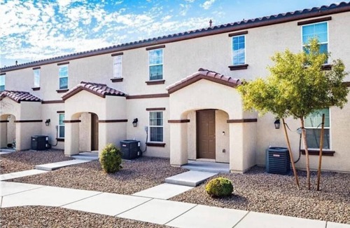 Nellis Air Force Base House | Beautiful 2 bedroom townhome North Las Vegas