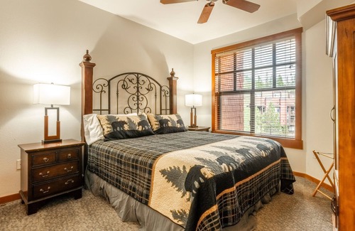 Mammoth Lakes Resort | Beautiful 2 BR/3 BATHS.TOP of the Grand Sierra Lodge!