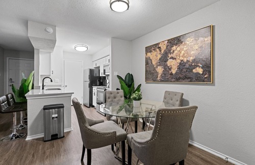 University Hills and Windsor Park Apartment | Beautiful 2BD/1BA in University Hills 9613