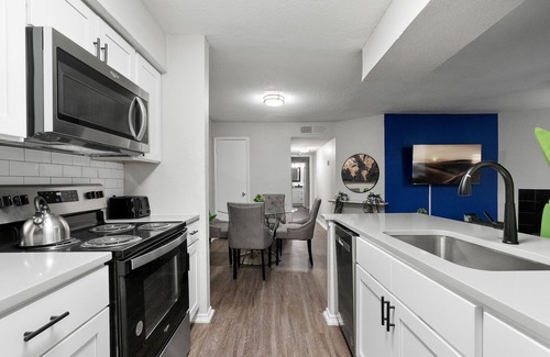 University Hills and Windsor Park Apartment | Beautiful 2BD/1BA in University Hills 9613