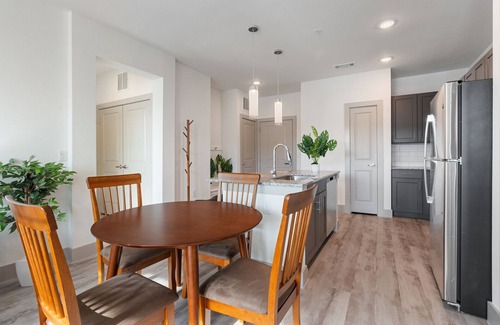 Stony Ridge North Apartment | Beautiful 2BD/2BA Next to Airport 2888