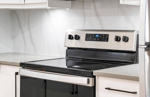 Southeast Calgary House | Beautiful 2bedroom Guest Suite Near Downtown