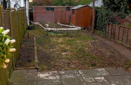 Burnham-on-Crouch House | Beautiful 3-Bed Cottage in Burnham-on-Crouch