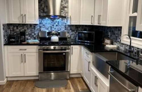 Maple Hill House | Beautiful 3 bedroom home centrally located in picturesque CT.