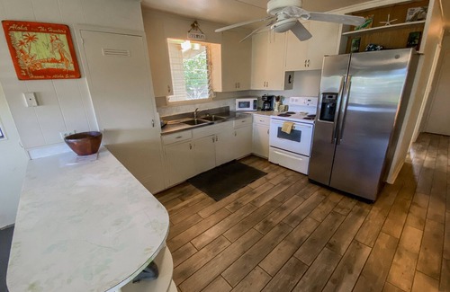 Kekaha House | Beautiful 3 br 8 Kekaha Beach house!