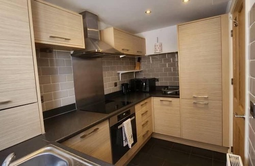 West Thurrock House | Beautiful 4 Bedroom Home With Parking by Lakeside