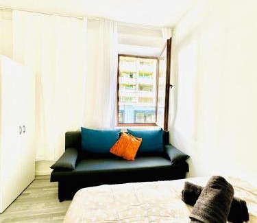 Grinzing Apartment | Beautiful 4BR Apt for up to 12P 10 Min to FAC Platz