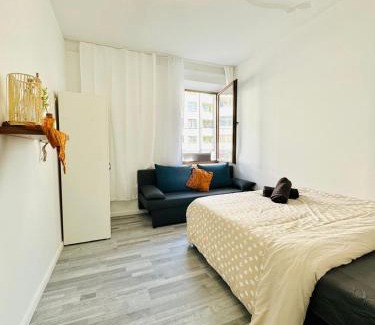 Grinzing Apartment | Beautiful 4BR Apt for up to 12P 10 Min to FAC Platz