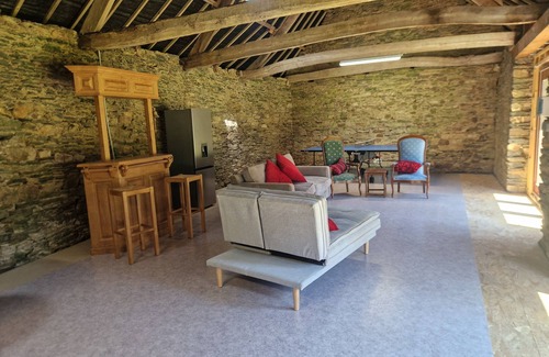Plussulien House | Beautiful 5 bed stone farmhouse in tranquil location