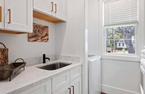 Melrose on the Beach House | Beautiful 5 BR Cottage Near Beach