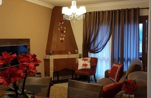 Dutra Apartment | Beautiful and cozy on the corner of Av das Hortênsias