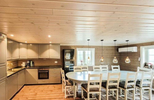 Kvam House | Beautiful and welcoming cottage in great location near the ski center Eikedalen.