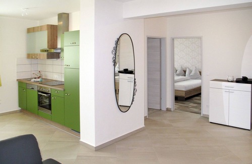 Donnerskirchen Apartment | Beautiful apartment for 6 people with A/C, WIFI, TV, terrace and pets allowed