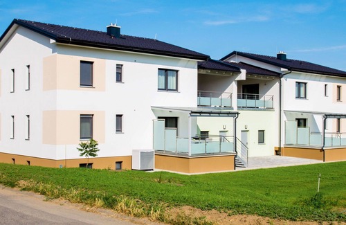 Donnerskirchen Apartment | Beautiful apartment for 6 people with A/C, WIFI, TV, terrace and pets allowed
