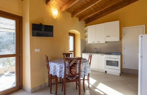 Valloria Apartment | Beautiful apartment for 4 people with WIFI, pool, patio, pets allowed and panoramic view