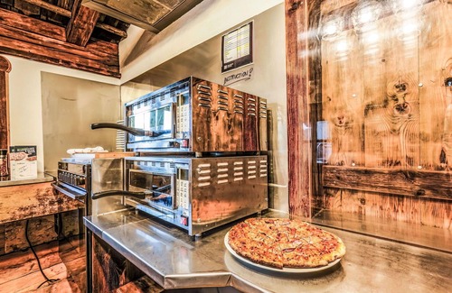 Pfarrwerfen House | Beautiful apartment in villa for 6 guests with WIFI, TV, terrace, pets allowed and parking