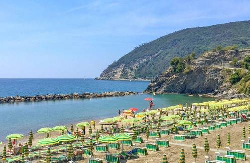 Ghiaia Apartment | Beautiful apartment in Deiva Marina