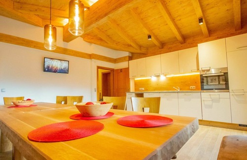 Fuegenberg Apartment | Beautiful apartment for 11 people with WIFI, TV and balcony