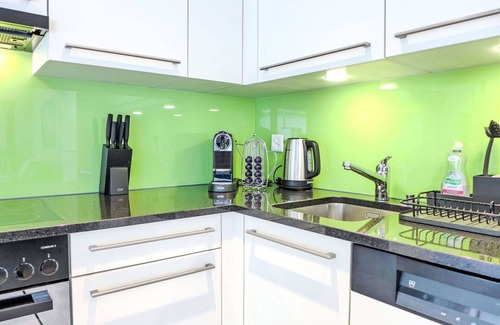 Blausee Apartment | Beautiful apartment for 3 guests with hot tub, WIFI, TV, terrace and panoramic view