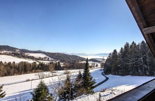 Magdalensberg Apartment | Beautiful apartment for 6 people with WIFI, pool, TV, patio, panoramic view and parking