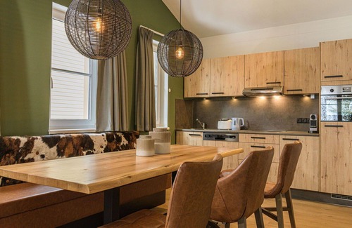 Viehhofen Apartment | Beautiful apartment for 6 people with pool, WIFI, TV, balcony, pets allowed and parking