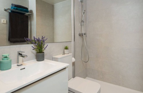 Casares Apartment | Beautiful apartment for 4 guests with A/C, pool, WIFI, TV, terrace and parking