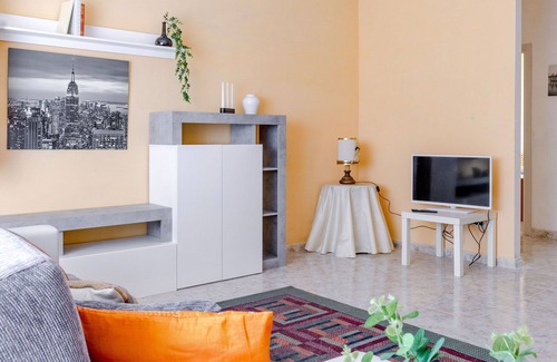 Loreto Apartment | Beautiful apartment for 5 people with WIFI, TV, terrace and panoramic view, close to Porto Recan.