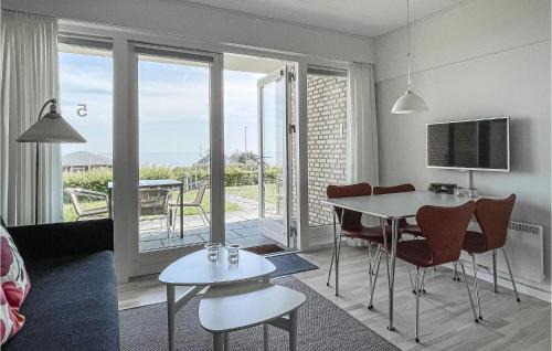 Sandkaas Apartment | Beautiful Apartment In Allinge