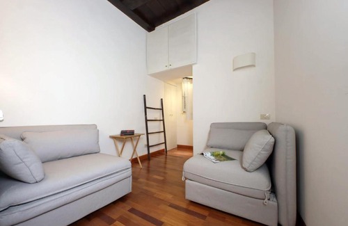 Rione VII Regola Apartment | Beautiful Apartment in Campo de Fiori
